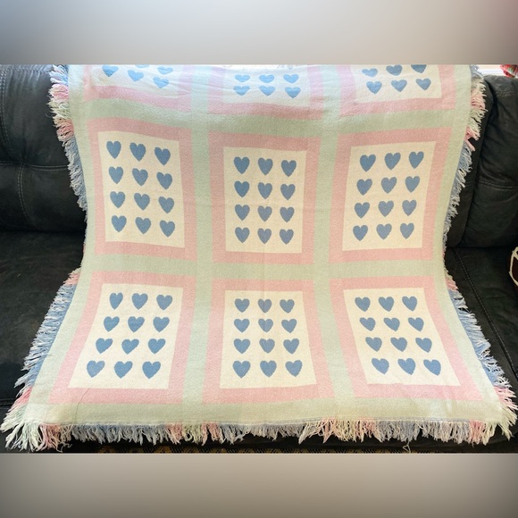 Vintage reversible multi-color pastel heart throw blanket - Picture 6 of 6